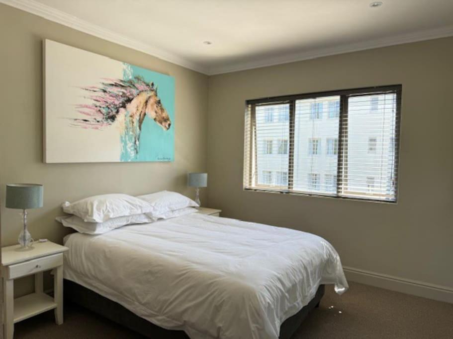 Luxury Townhouse In Stellenbosch Central Exteriör bild