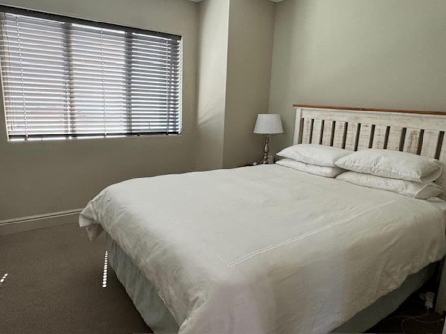 Luxury Townhouse In Stellenbosch Central Exteriör bild